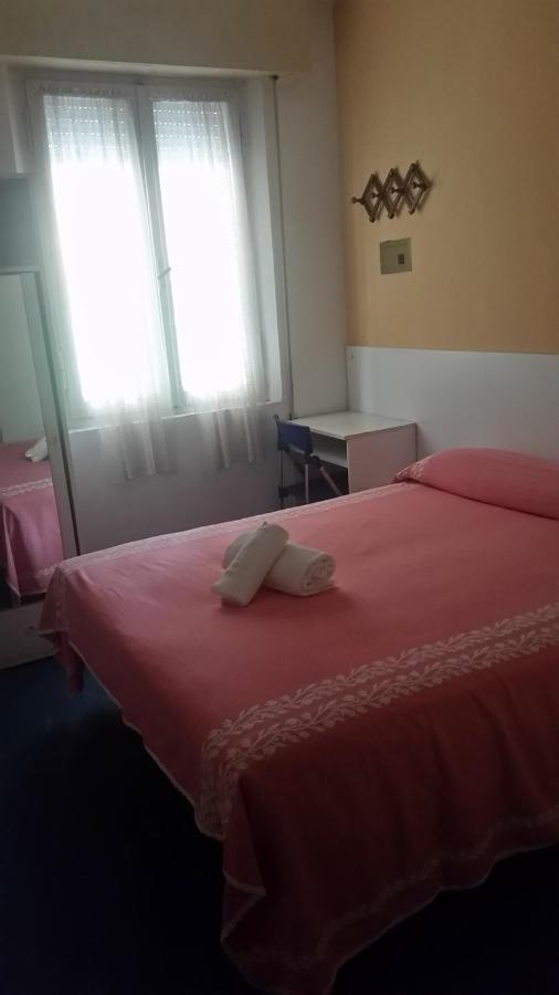 Hotel Manolita Rimini Luaran gambar