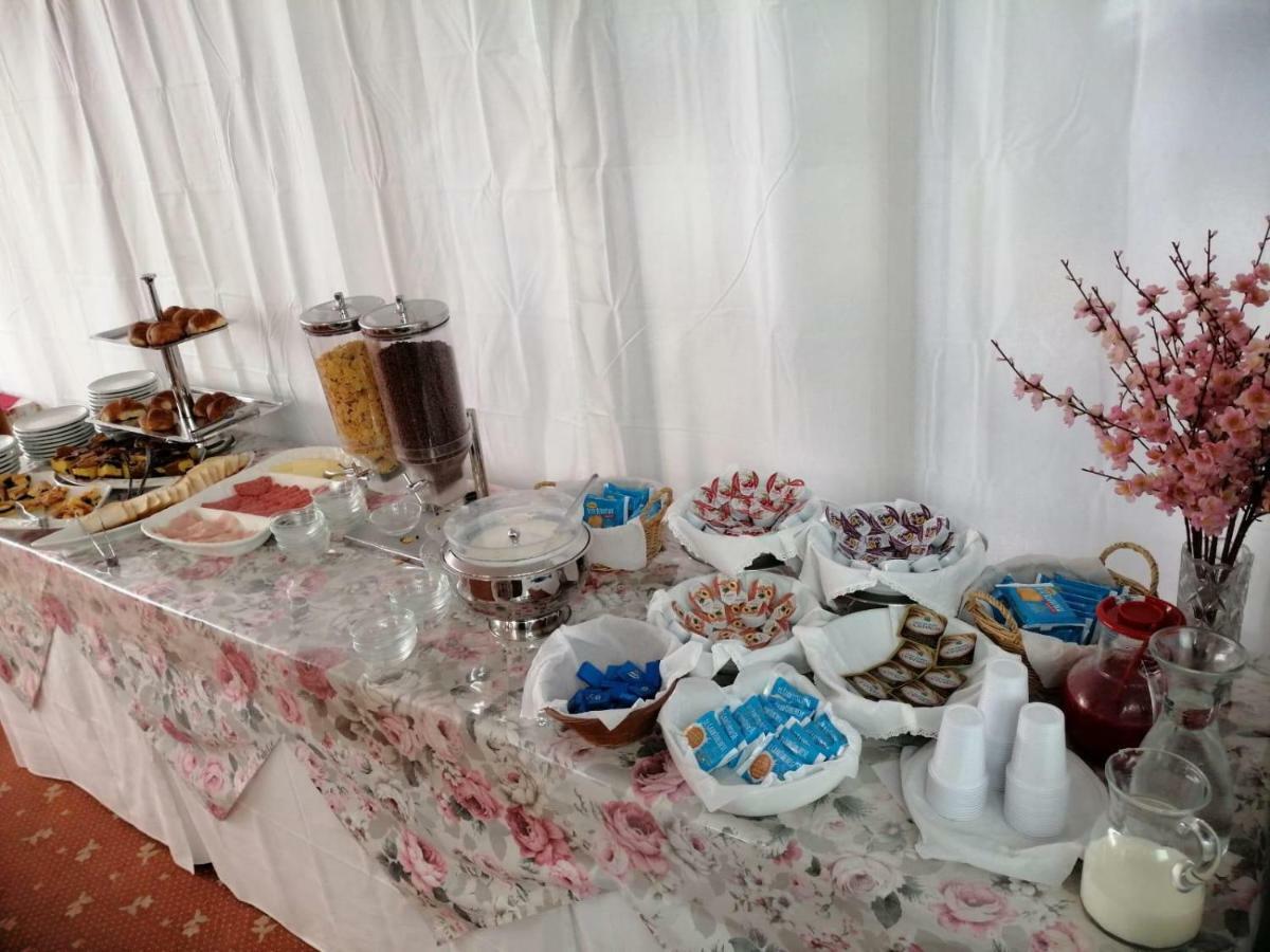 Hotel Manolita Rimini Luaran gambar