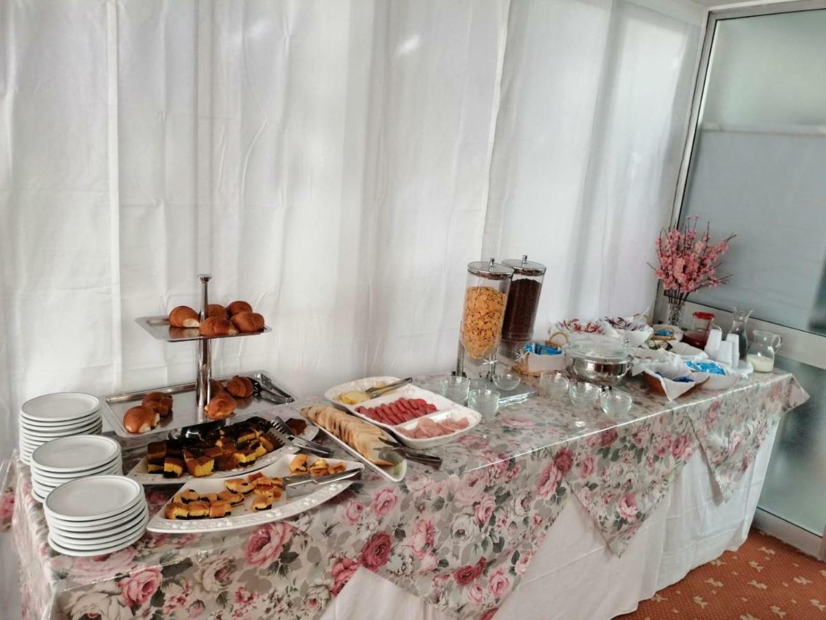 Hotel Manolita Rimini Luaran gambar