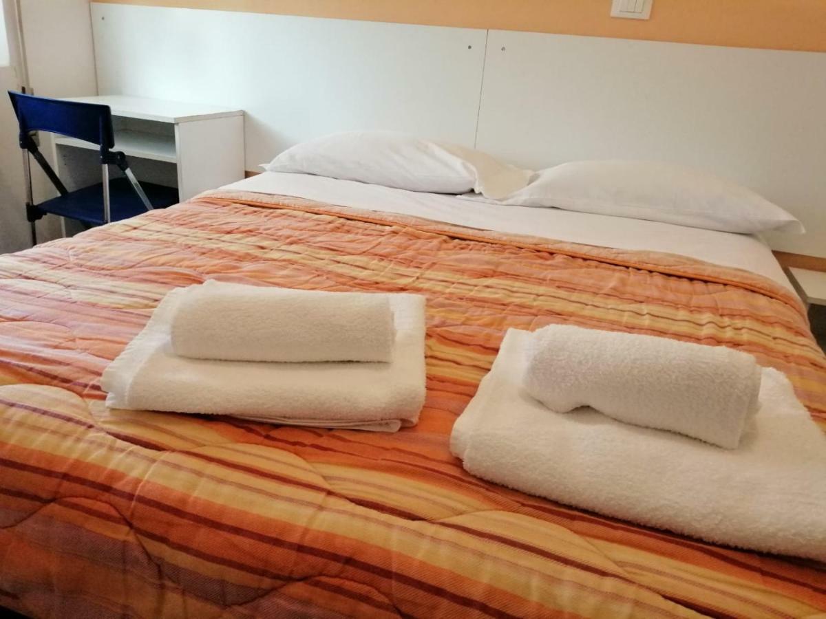 Hotel Manolita Rimini Luaran gambar